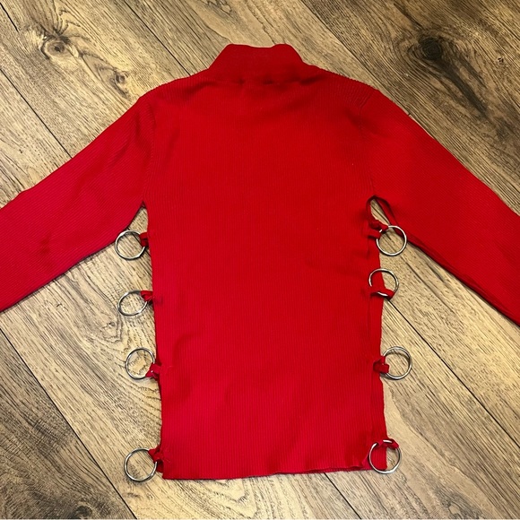 Cut-Out Turtleneck - Picture 3 of 4